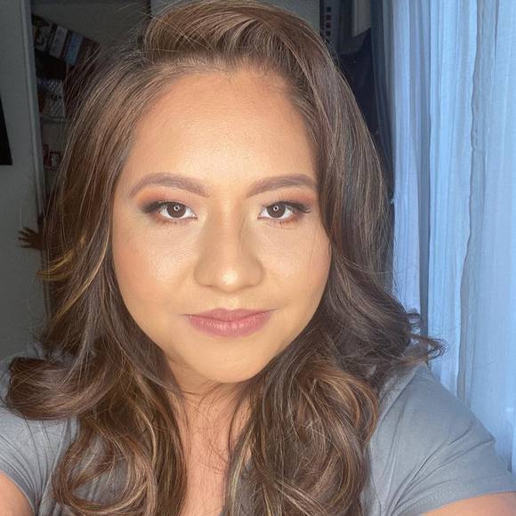 Meet your Posher, Magali - Picture 1 of 1